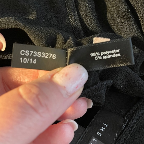 The Limited Black Lavalliere Bow Sleeveless Blouse Size XS - Picture 6 of 6